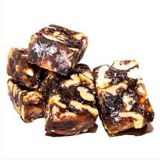 Turkish delight with walnut and raisins